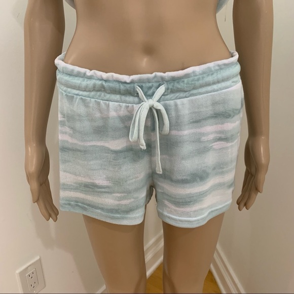 LAST ONE - New Danskin Women's 2 Piece Tee and Shorts PJs Set Size Medium - Picture 4 of 14